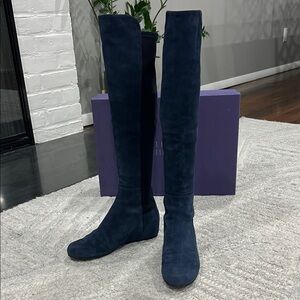 Stuart Weitzman Women's Lander Boots in Navy Suede